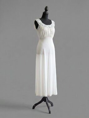 Vintage Radcliffe White Nylon Nightgown Lace Trim Empire Waist Size Small